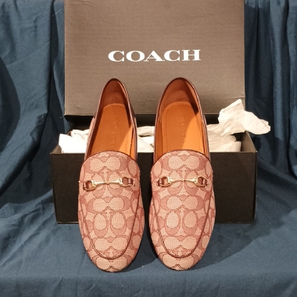 Coach Signature Burgandy/Cranberry Loafers with Gold Hardware - Picture 1 of 5